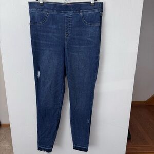 Spanx pull on lightly distressed medium washed skinny jeans Size Large